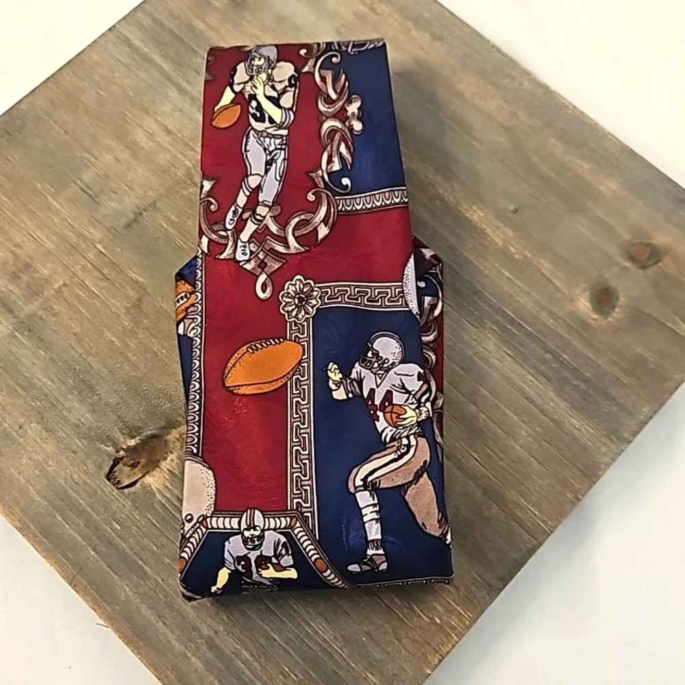 Cornerstone Vintage Football Tie. - Picture 8 of 8